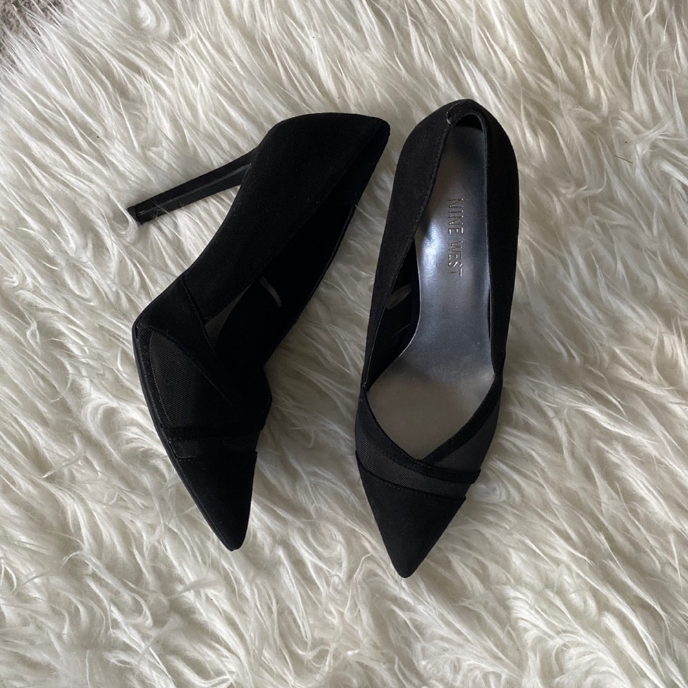 Nine West Black Pumps